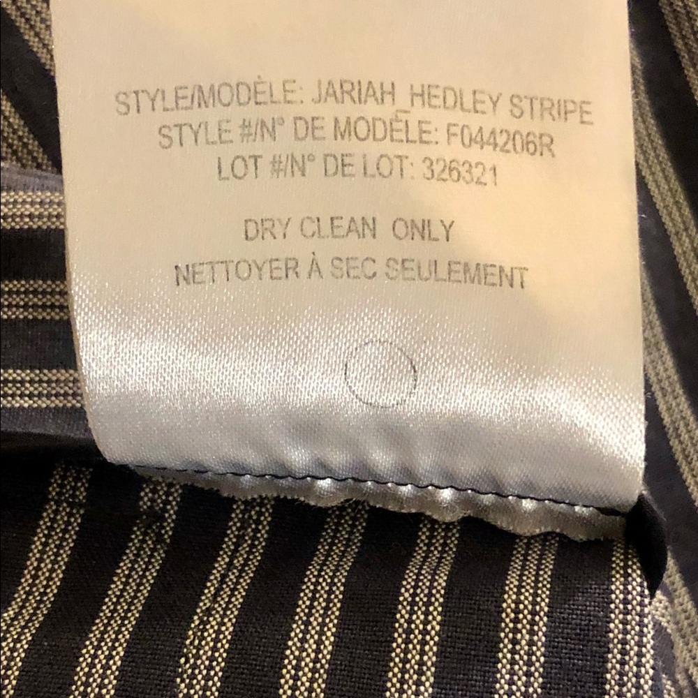 Theory classic flat front blue grey pinstriped tailored shorts 4 - Picture 6 of 7